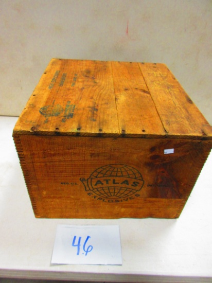 ATLAS EXPLOSIVES WOODEN ADV. BOX DOVE TAILED NICE