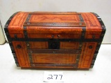 NICE EARLY TRAVELERS TRUNK WITH WHEELING PITTSBURG STEAMER ANDES LABEL ON SIDE