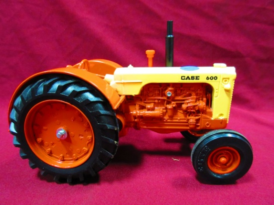 ERTL 1/16 SCALE CASE 600 TRACTOR NO BOX