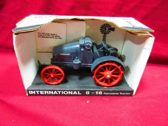 SCALE MODEL 1/16 INTERNATIONAL KERESONE TRACTOR 8-16 ,  N.I.B.