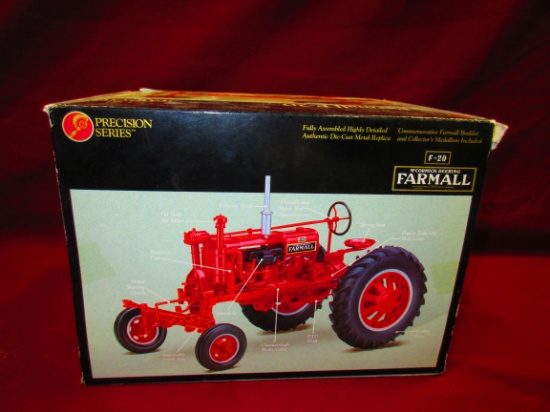 ERTL 1/16 PRECISION SERIES FARMALL F-20 RARE N.I.B.