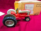 TOY FARMER 1/16 FORD 901 POWER MASTER TRACTOR N.I.B.