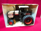 ERTL 1/16 CASE 2594 TRACTOR N.I.B.