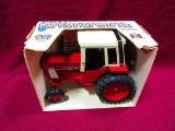 ERTL 1/16 I.H. 1568 TRACTOR WITH CAB N.I.B.