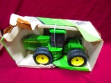 ERTL 1/16 JOHN DEERE 8560 4 WHEEL DRIVE TRACTOR N.I.B. BOX VERY ROUGH