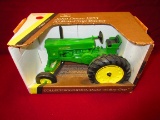 ERTL 1/16 JOHN DEERE 70 ROW CROP TRACTOR N.I.B.