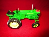 ERTL 1/16 JOHN DEERE TRACTOR  NO BOX