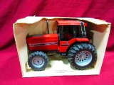 ERTL 1/16 I.H. 5288 TRACTOR N.I.B.