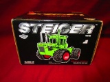 ERTL WILD CAT SERIES STEIGER TRACTOR N.I.B