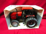 ERTL 1/16 CASE I.H. 3294 TRACTOR N.I.B