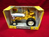 ERTL 1/16 CASE I.H CUB TRACTOR N.I.B