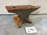 180 LB. PETER WRIGHT ANVIL NICE WELL MARKED WITH SOME WEAR ON EDGES