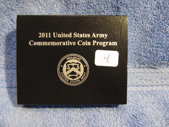 2011 U.S. ARMY COM. HALF IN HOLDER BU