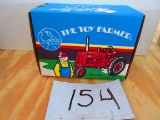 1/16 S. FARMALL SUPER M.T.A. N.I.B.