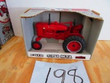 1/16 S. FARMALL SUPER M.T.A. N.I.B.