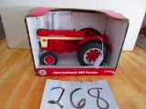 1/16 S I.H. 560 TRACTOR N.I.B.