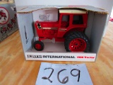 1/16 S. I.H. 1566 TRACTOR SPECIAL EDITION N.I.B.