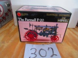 1/16 S . FARMALL F20 PRECISION SERIES N.I.B