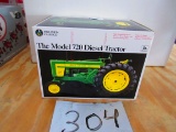 1/16 S. JOHN DEERE 720 PRECISION N.I.B