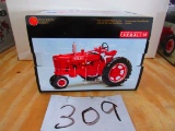 1/16 S. FARMALL M PRECISION SERIES N.I.B.