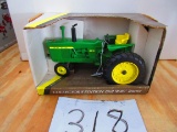 1/16 S. JOHN DEERE 4010 GAS TRACTOR N.I.B.