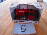 1/16 SCALE INTERNATIONAL 650  DIESEL ERTL N.I.B.