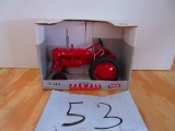 1/16 S,. FARMALL SUPER A V SPECIAL EDITION N.I.B.