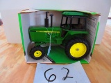 1/16 S. JOHN DEERE WITH CAB N.I.B.