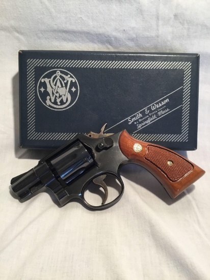 Smith & Wesson Model 1038 special revolver - N.I.B
