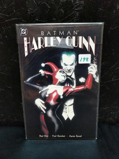 Batman Harley Quinn DC comic book