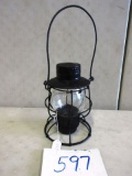 DIETZ R.R. LANTERN WITH TALL CLEAR PA . LINES EMBOSSED GLOBE