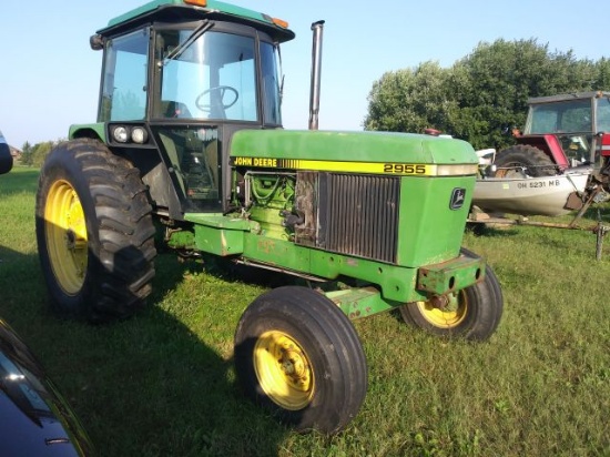 1990 JD-2955-#694313 - nice solid tractor right off the farm, new cab interior
