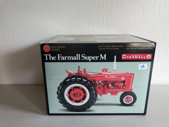 Precision series The Farmall super M tractor- 1/16 scale