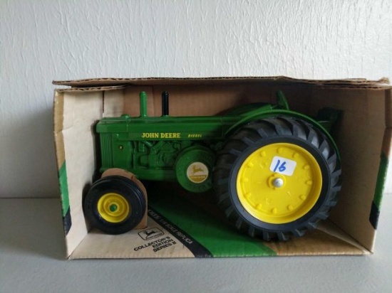 1949/1954 John Deere model R tractor- 1/16 scale