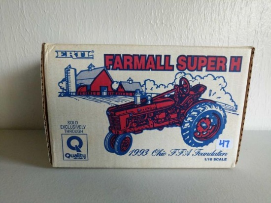 Farmall Super H tractor 1/16 scale