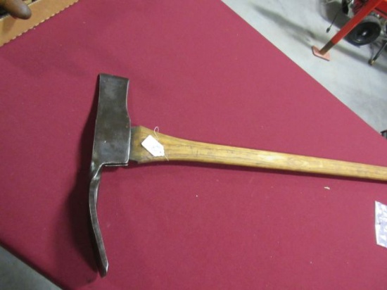 RARE STYLE EARLY HANDFORGED AX VERY UNIQUE