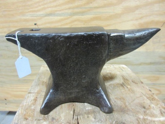 RARE 35 LB. FOSTER ANVIL VERY RARE TO FIND IN THIS SIZE SHOWS SOME WEAR DIS