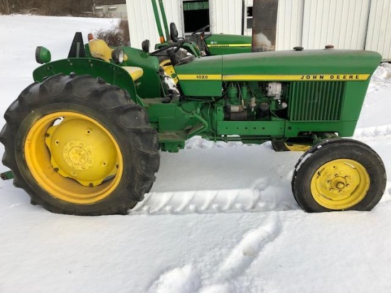 JD 1020 tractor, 4340 hours, gas