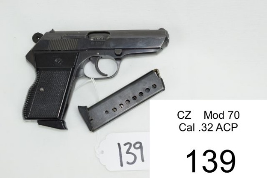 CZ    Mod 70    Cal .32 ACP    SN: 691036    2 Mags