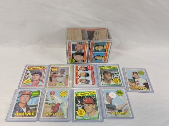 1969 Topps Baseball card lot of 150+ cards and stars