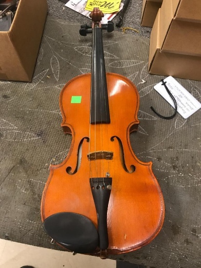 Skylark Brand Violin, appears to be ready to play