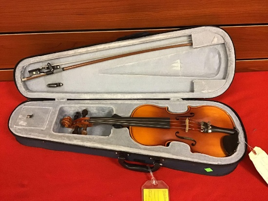 Lewis 1/2 Violin mod 126 with case and bow