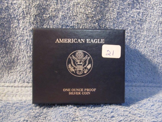 2010 SILVER EAGLE IN BOX PF