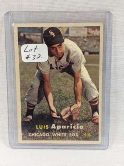 1957 Topps Luis Aparicio #7