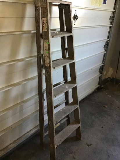 6 foot wooden stepladder