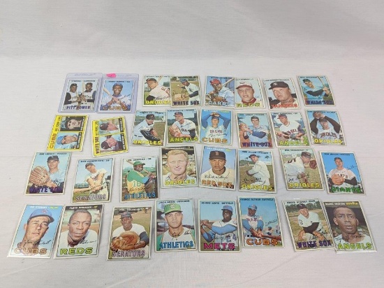 Ernie Banks, Willie Stargell plus 30 cards 1967