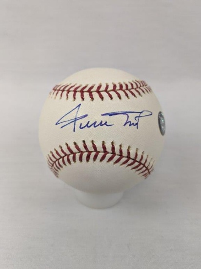 Willie Mays signed MLB ball, PSA/DNA