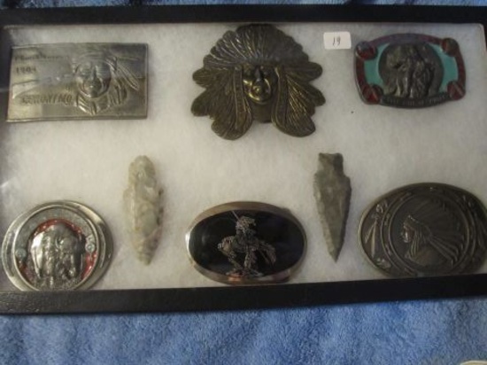 FRAME OF 8 PIECES NATIVE AMERICAN PIECES