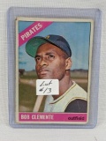 1966 Topps Robeerto Clemente Card #300