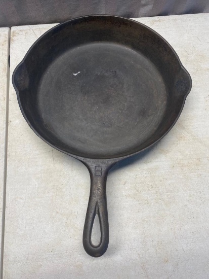 #8 Small Block Griswold Cast Iron Skillet